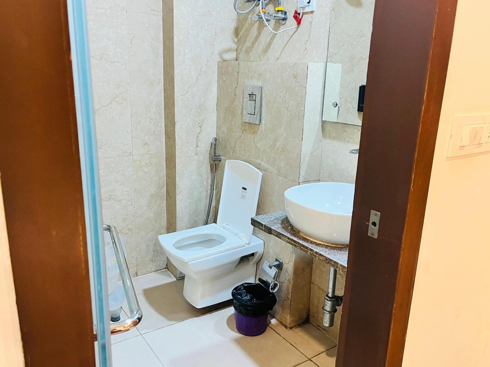 Hotel Olive Near Delhi Airport